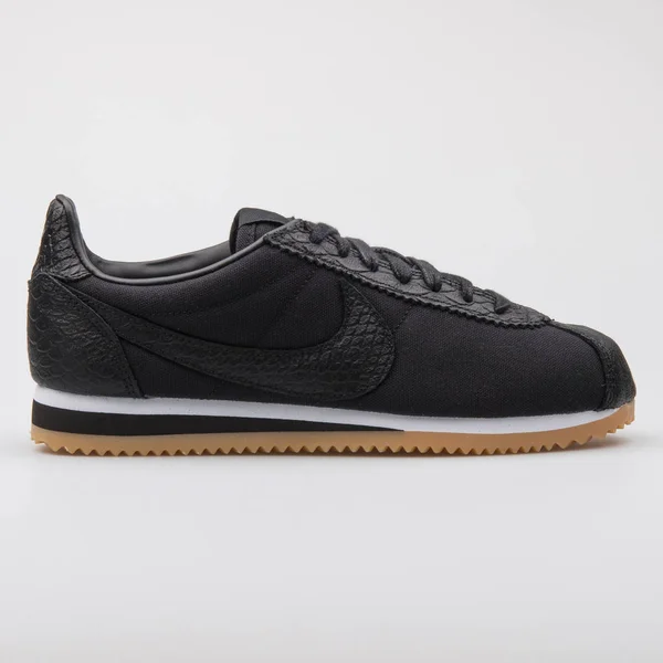 Nike clássico Cortez SE tênis preto — Fotografia de Stock