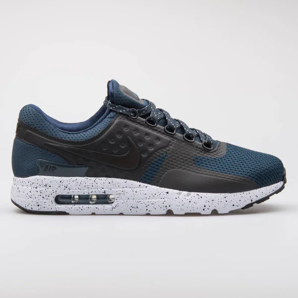 Nike Air Max Zero Premium marinblå och svart sneaker — Stockfoto