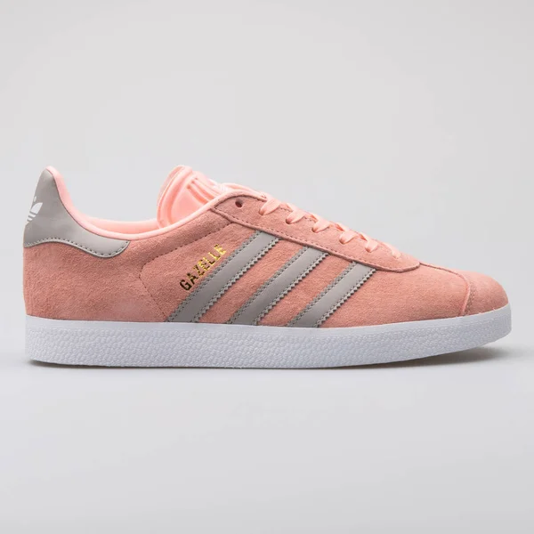 Adidas Gazelle rosa sapatilha — Fotografia de Stock