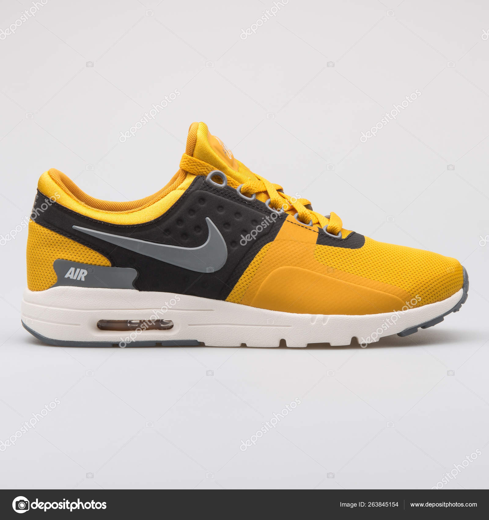 nike air max zero id black