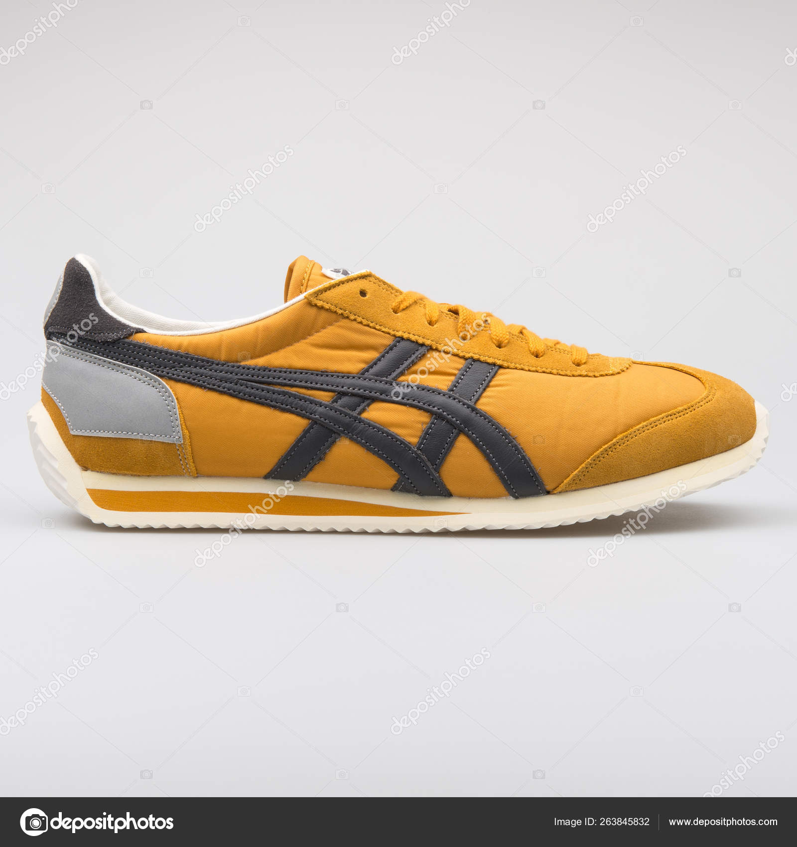 Onitsuka tiger 2025 mexico 66 amarillas