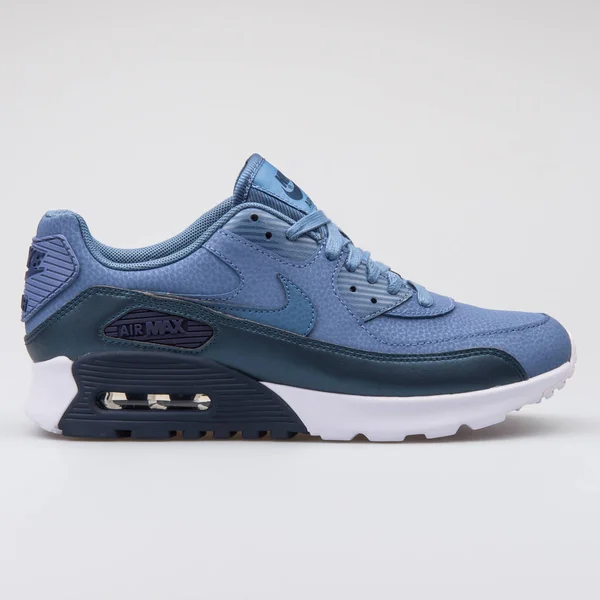 Nike Air Max 90 Ultra SE Ocean niebieski Sneaker — Zdjęcie stockowe