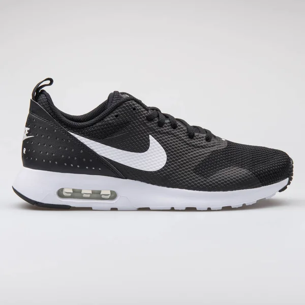 Nike Air Max tavas fekete cipő — Stock Fotó