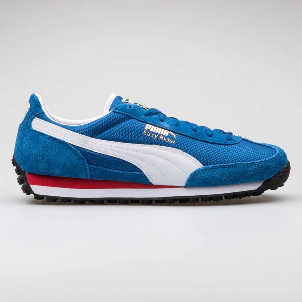 Puma Easy Rider blue sneaker — Stock Photo, Image