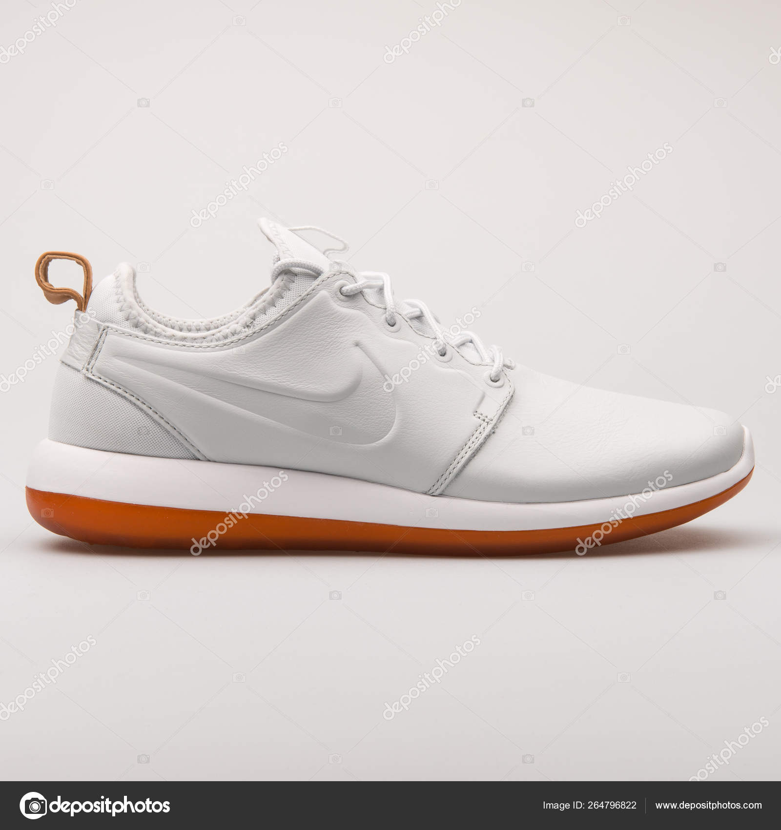 white leather roshe
