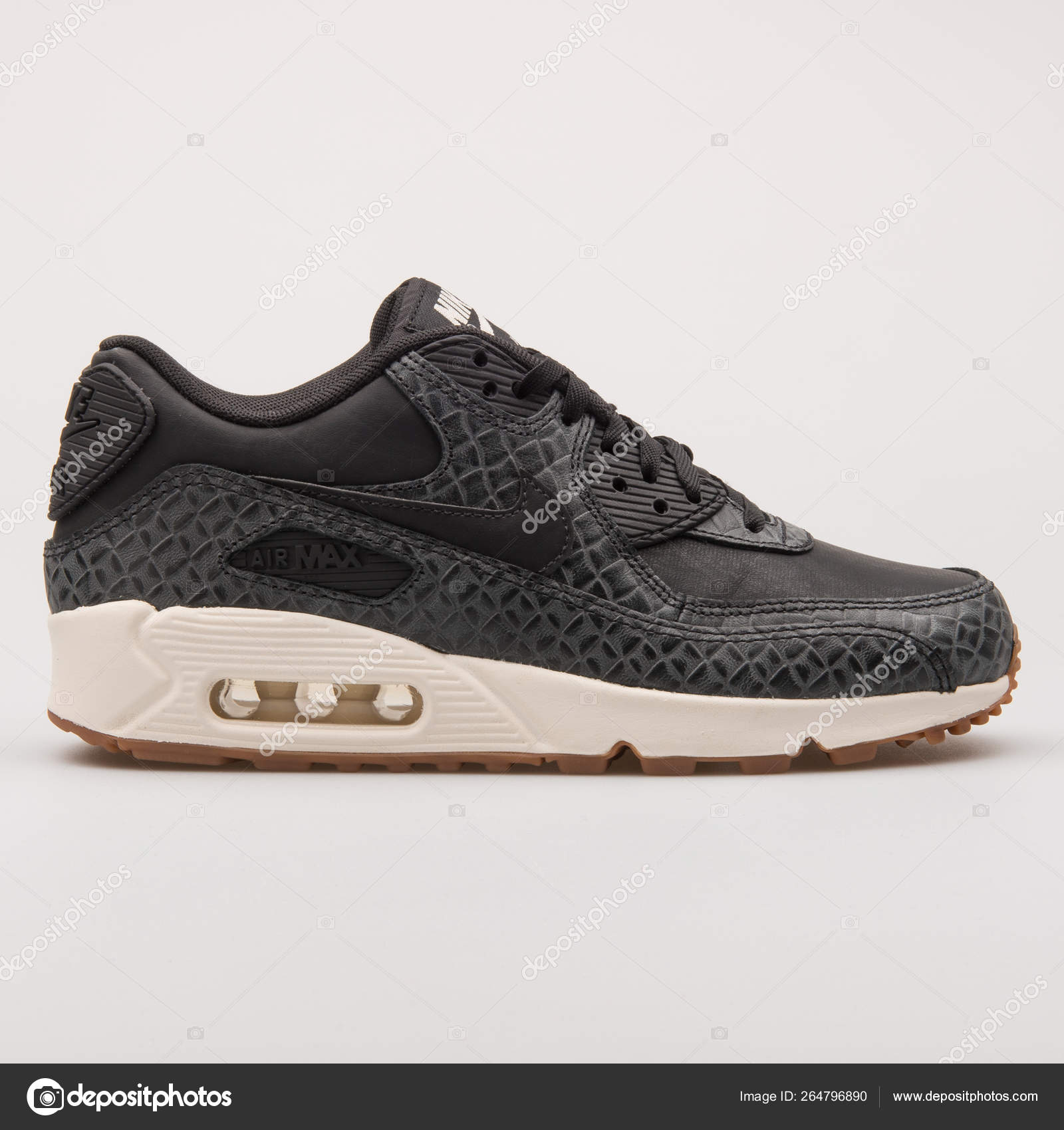 domineren heroïne Hond Nike Air Max 90 Premium black sneaker – Stock Editorial Photo ©  xMarshallfilms #264796890