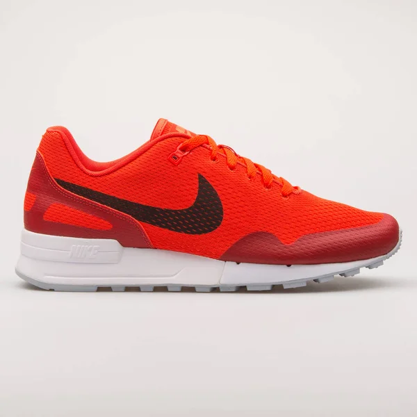 Nike Air Пегас 89 Egd червоні кросівки — стокове фото