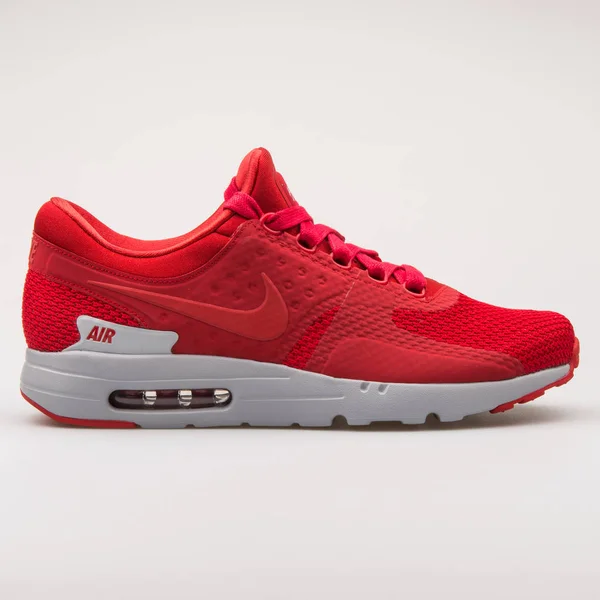 Nike Air Max Zero Premium czerwone Sneaker — Zdjęcie stockowe