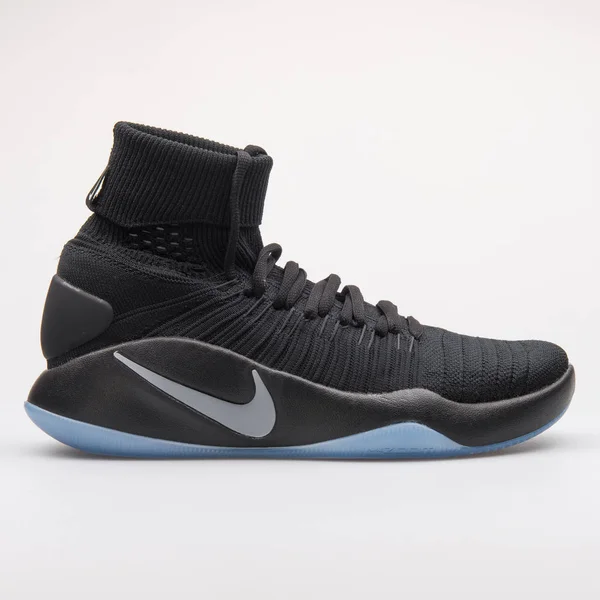 Nike Hyperdunk 2016 Flyknit tênis preto — Fotografia de Stock