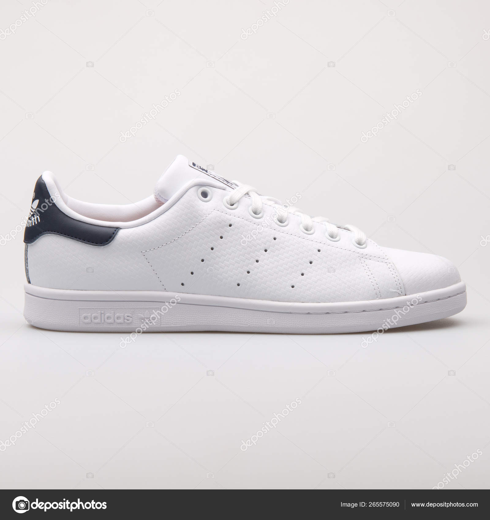 stan smith white navy blue