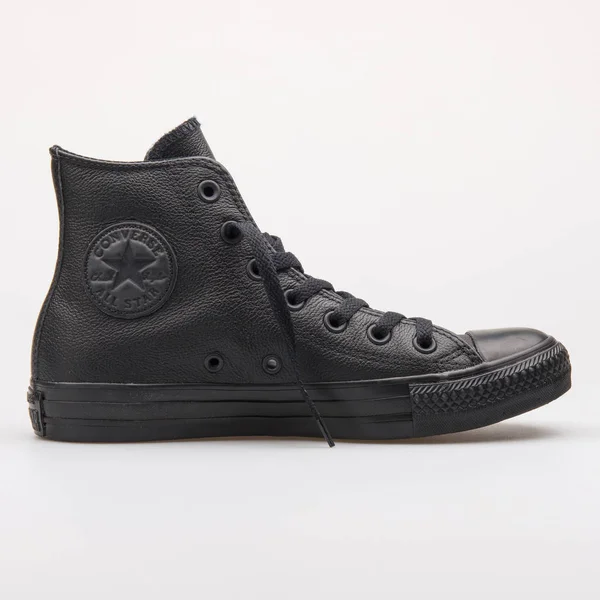 Converse Chuck Taylor All Star Yüksek siyah spor ayakkabı — Stok fotoğraf