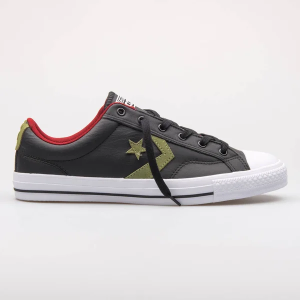 Converse Chuck Taylor All Star Player Leder ox schwarz Turnschuh — Stockfoto