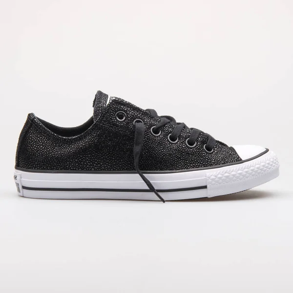 Converse Chuck Taylor All Star Stingray metaliczny OX czarny sneake — Zdjęcie stockowe