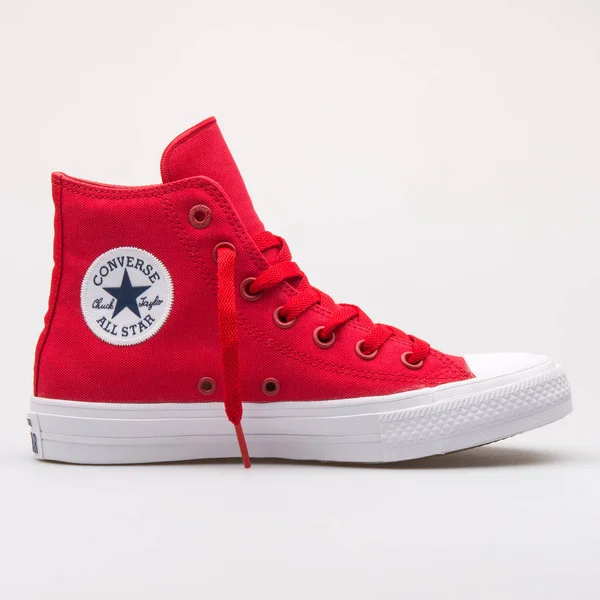 Converse Chuck Taylor All Star 2 nagy piros cipő — Stock Fotó