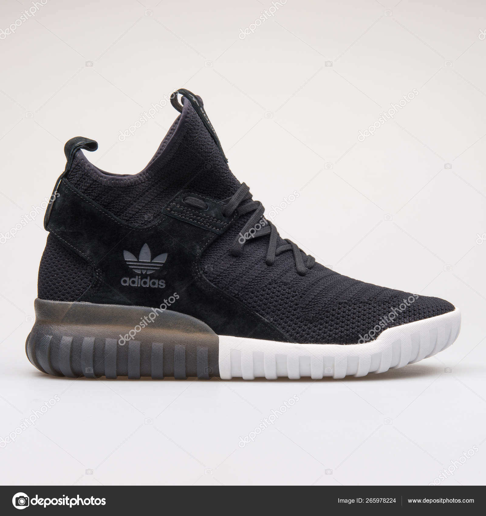 {keywor d} adidas tubular x pk