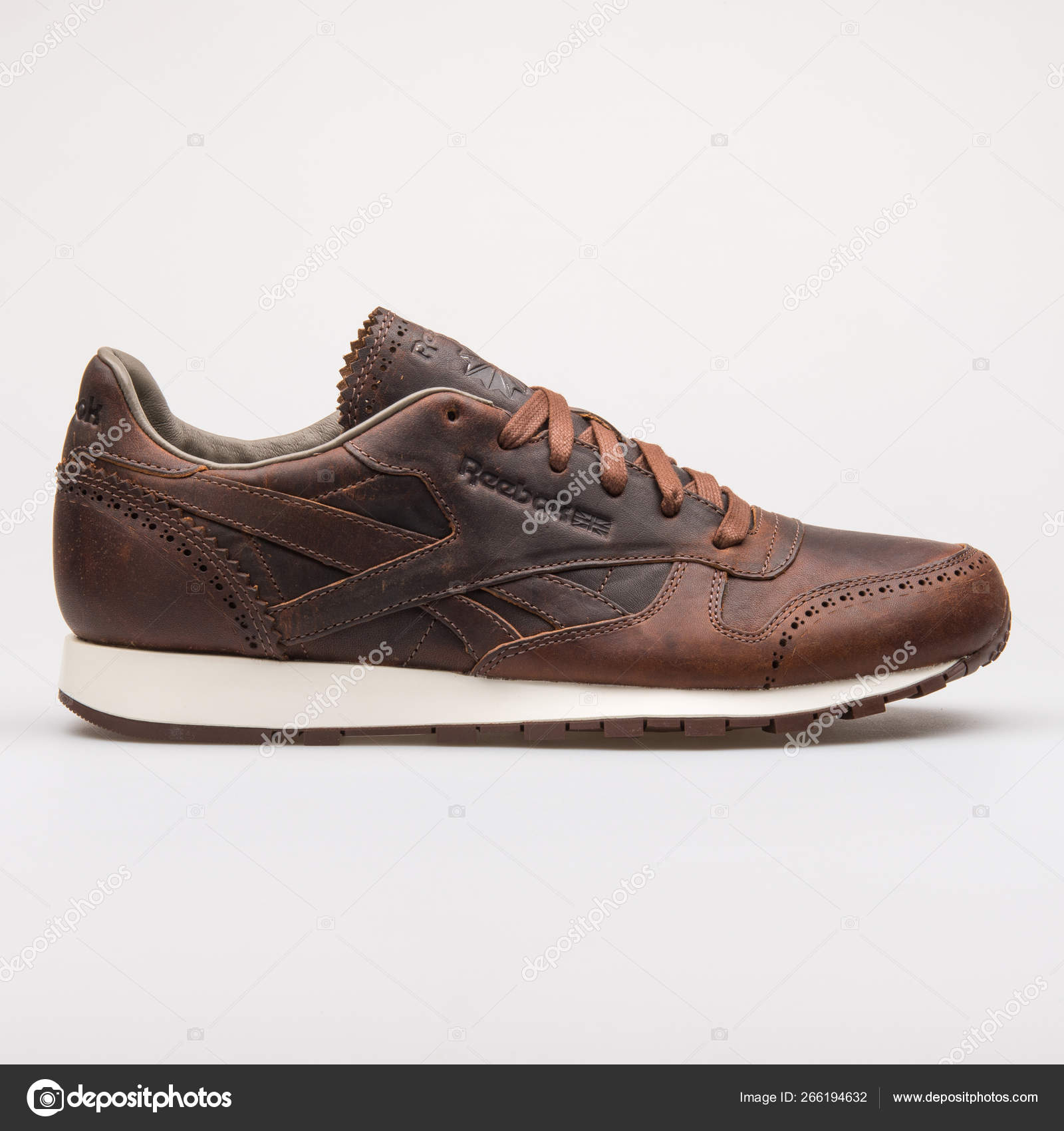 reebok classic leather lux sneakers