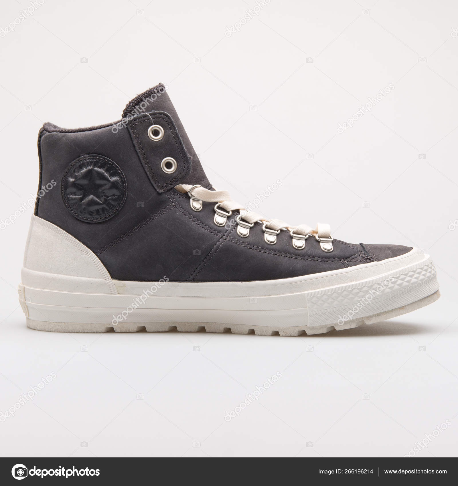 street hiker converse