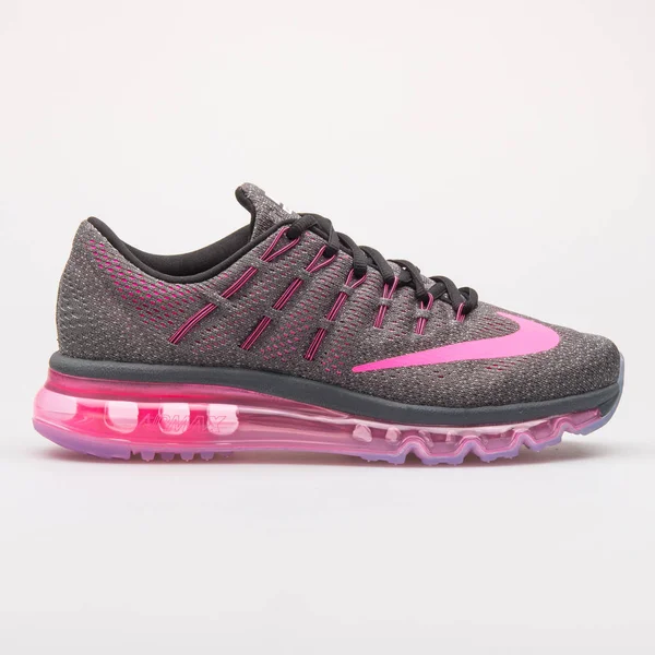 Zapatilla Nike Air Max 2016 gris y rosa —  Fotos de Stock