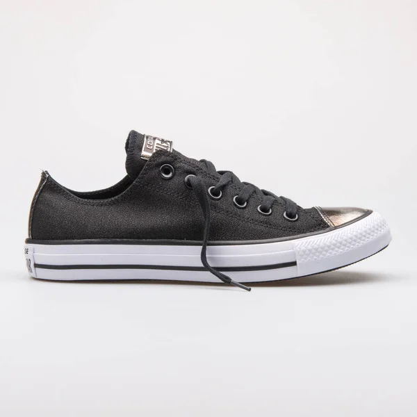 Converse Chuck Taylor All Star escova de couro Toecap preto sn — Fotografia de Stock