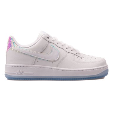 Nike Air Force 1 07 Premium beyaz spor ayakkabı