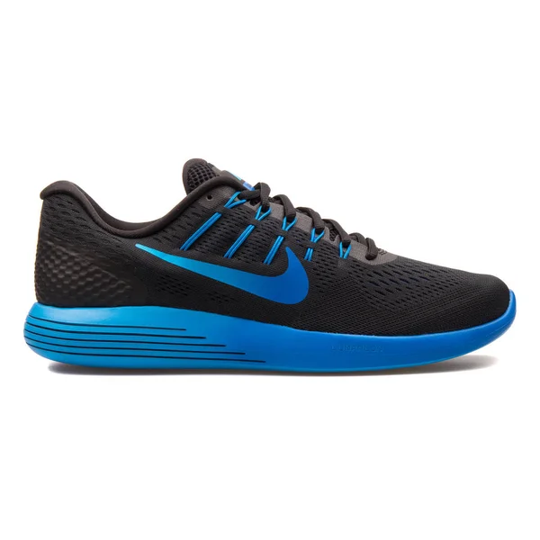 Nike LunarGlide 8 czarne i niebieskie Sneaker — Zdjęcie stockowe