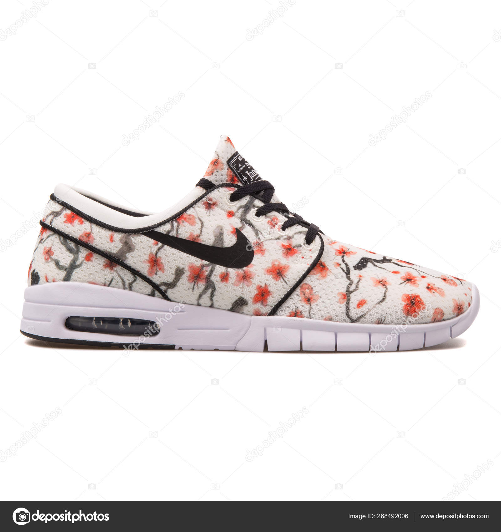 Nike Stefan Janoski Max Premium cherry Blossom sneaker – Stock Editorial  Photo © xMarshallfilms #268492006