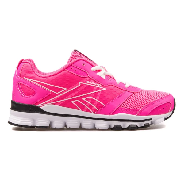 Reebok Hexbefolyásolják Run le rózsaszín cipő — Stock Fotó