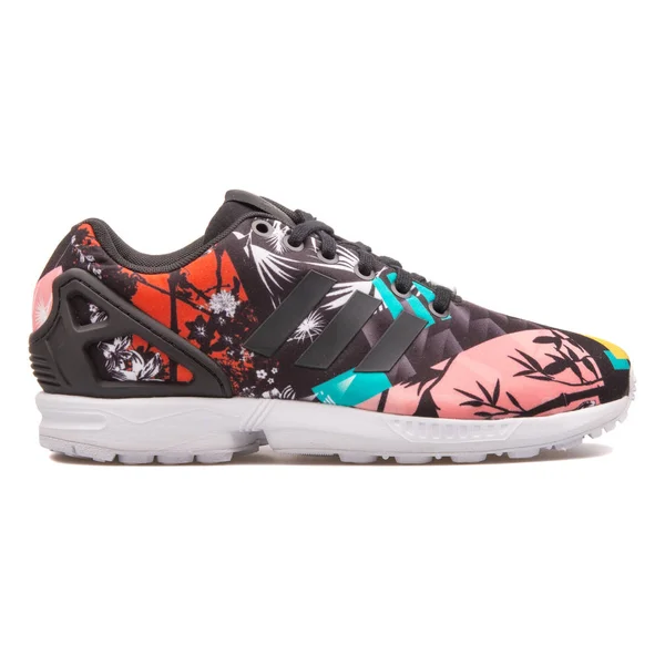 Adidas ZX Flux svart och Multi Color sneaker — Stockfoto