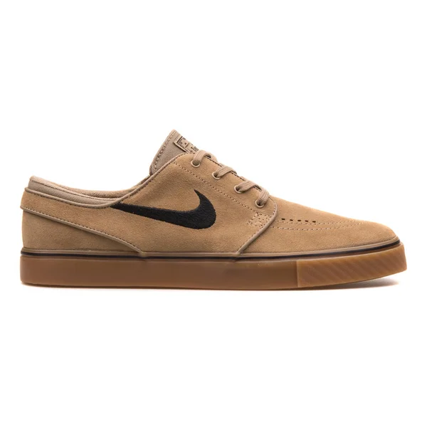 Nike Zoom Stefan Janoski khaki cipő — Stock Fotó