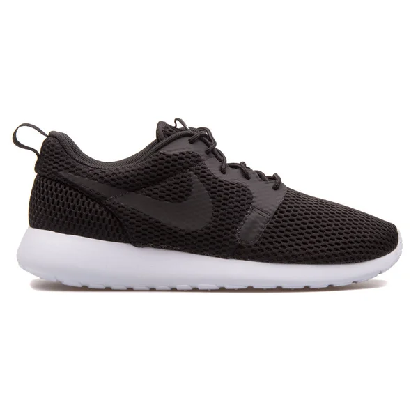 Nike Roshe One Hyp BR black and white sneaker — Stock Photo, Image