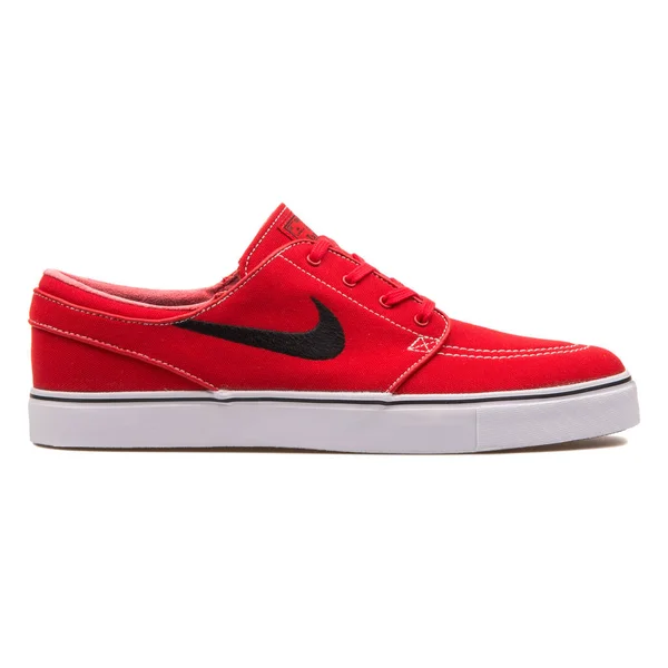 Nike Zoom Stefan Janoski cnvs piros és fekete cipő — Stock Fotó