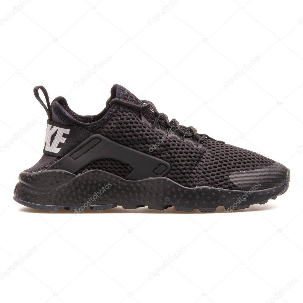 Zapatilla Nike Air Huarache Run Ultra BR negro Foto editorial de stock xMarshallfilms 268748278
