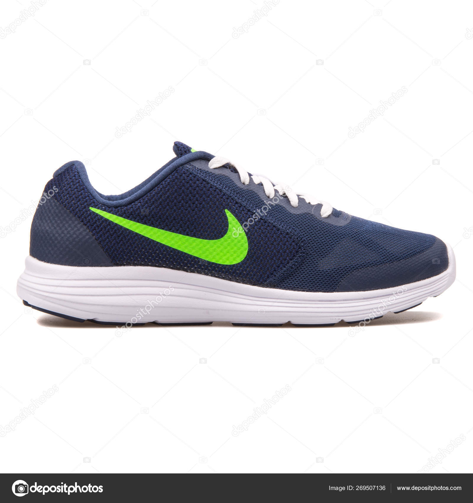 nike revolution 3 green