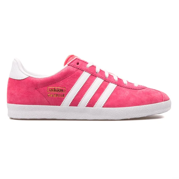 Adidas Gazelle og Pink sneaker — Stockfoto