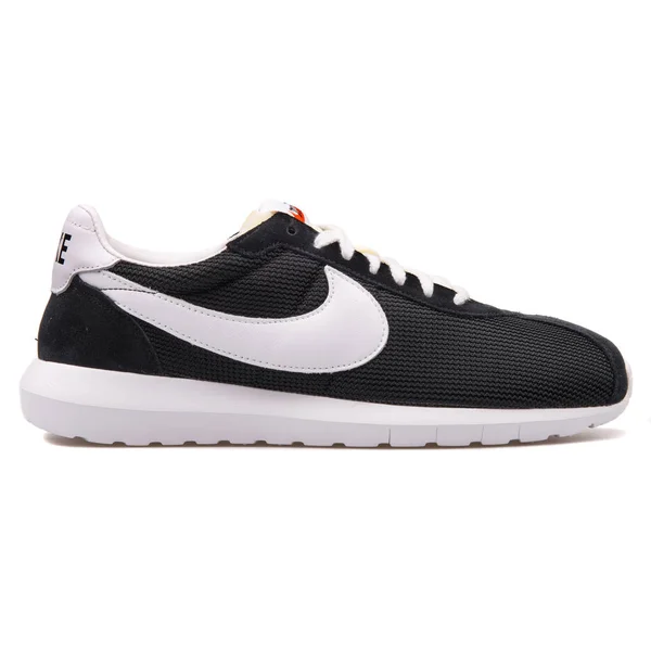 Nike Roshe LD 1000 IRQ μαύρο και άσπρο αθλητικά — Φωτογραφία Αρχείου