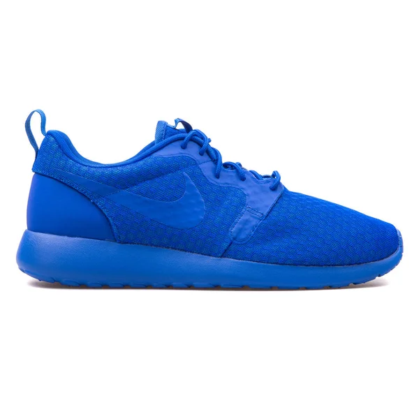 Nike Roshe egy Hyp kék cipő — Stock Fotó