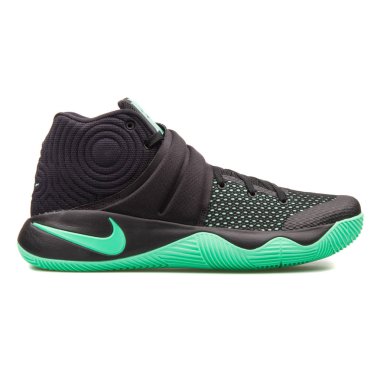 Nike Kyrie 2 siyah ve yeşil spor ayakkabı