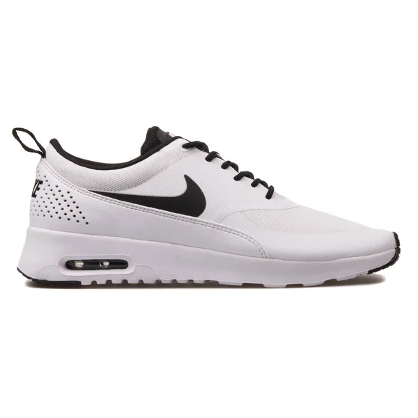 Nike Air Max Thea biały i czarny Sneaker — Zdjęcie stockowe