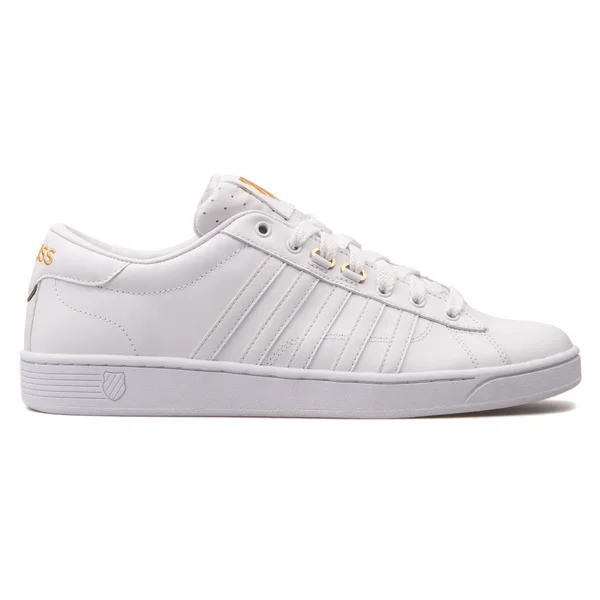 K-Swiss Hoke 50th tênis branco e ouro — Fotografia de Stock