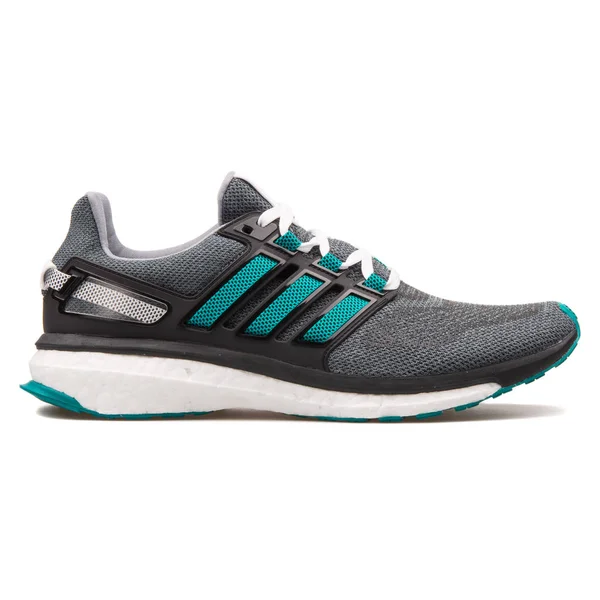 Zapatilla Adidas Energy Boost 3 negra, gris y verde — Foto de Stock