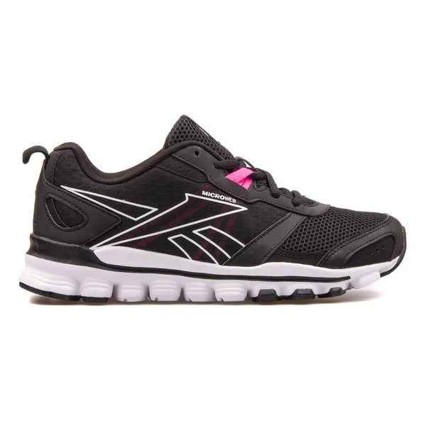 Reebok Hexbefolyásolják Run le fekete, fehér és rózsaszín cipő — Stock Fotó