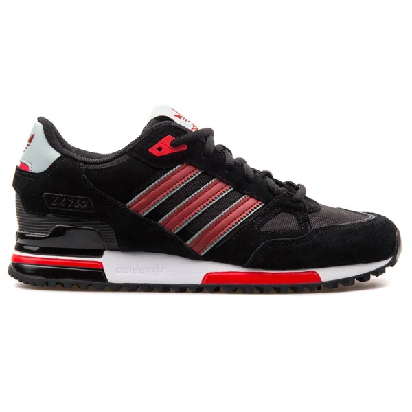 Adidas ZX 750 czarny i czerwony Sneaker — Zdjęcie stockowe