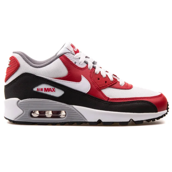 Nike Air Max 90 Mesh beyaz, kırmızı ve siyah spor ayakkabı — Stok fotoğraf
