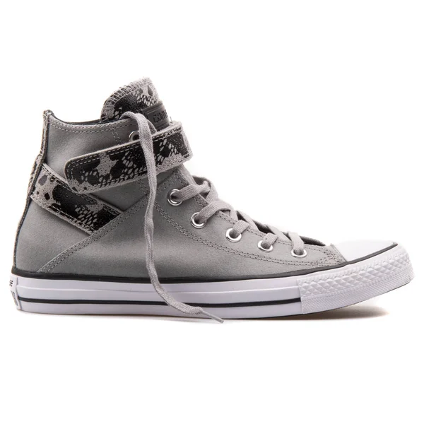 Sneaker Converse Chuck Taylor Brea High Dolphin grigia e nera — Foto Stock