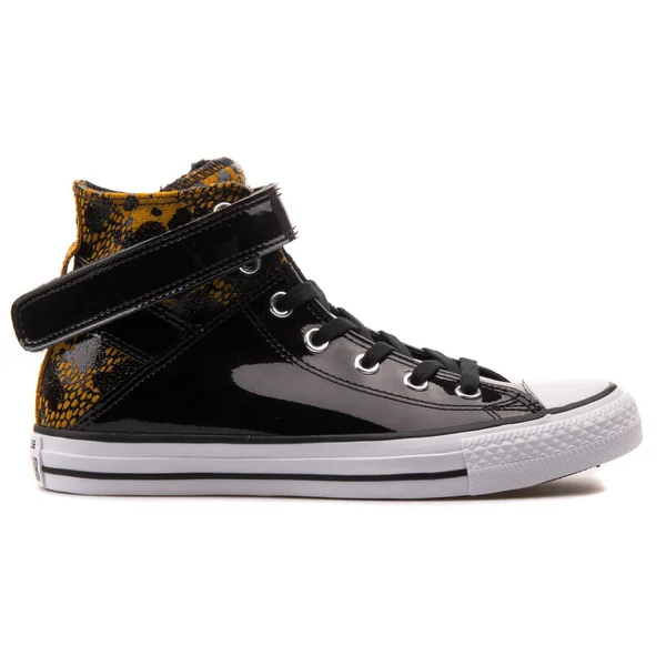 Converse Chuck Taylor Brea hög antik svart sneaker — Stockfoto