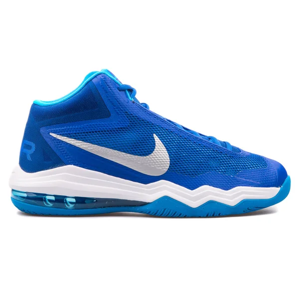 Nike Air Max Audacity TB kék-fehér cipő — Stock Fotó