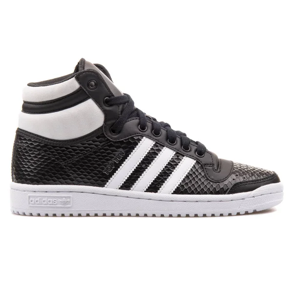 Adidas top tien hoge zwart-wit sneaker — Stockfoto