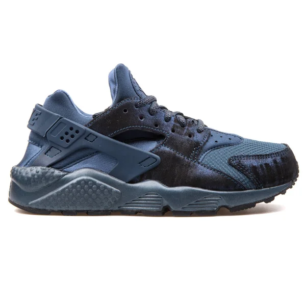 Nike Air Huarache run Premium metallic blauwe sneaker — Stockfoto