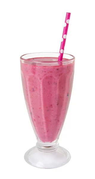 新鲜浆果混合冰沙从草莓 蓝莓和覆盆子在一个高大的玻璃在白色背景隔离 — 图库照片