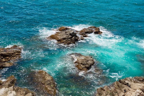 Mavi deniz sahil hattı kum taş Beach Akdeniz doğa arka plan